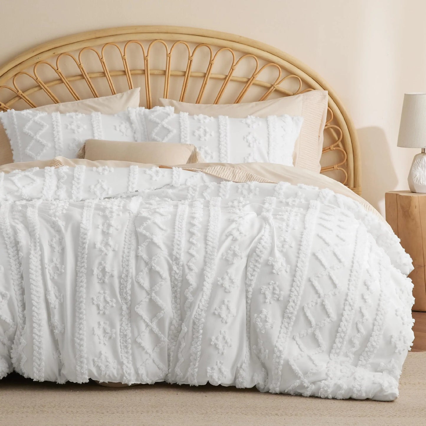 Soft Tufted Queen Comforter Set - Luxury Beige Boho Bedding